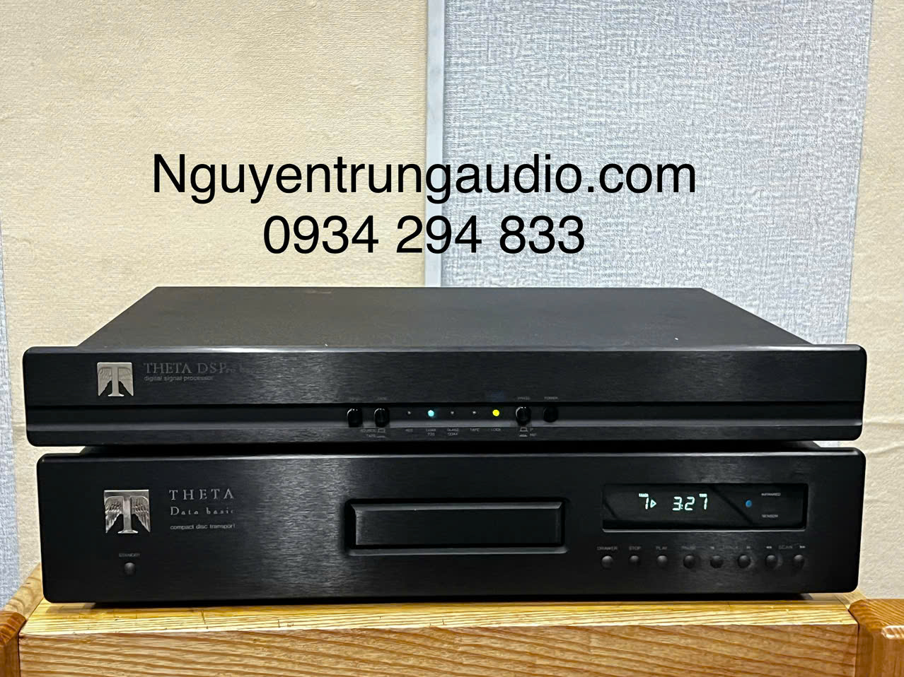 Theta Data Basic + DS Pro Basic III Version A CD Transport DAC